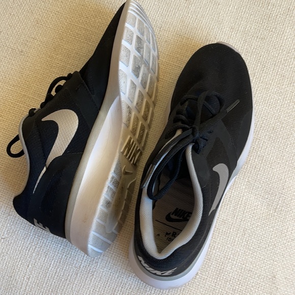 Nike Sneakers - Picture 2 of 6